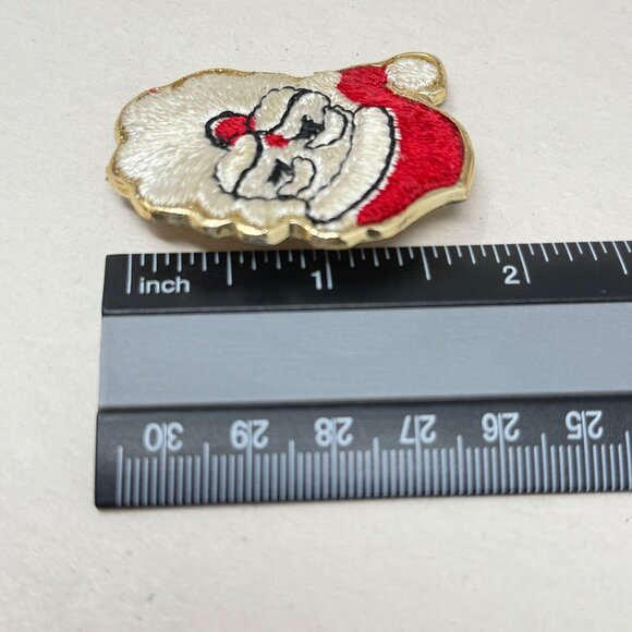 Vintage Santa Claus Brooch Laughing‎ Novelty Embroidery Patch Gold-Tone Pin - Picture 5 of 6
